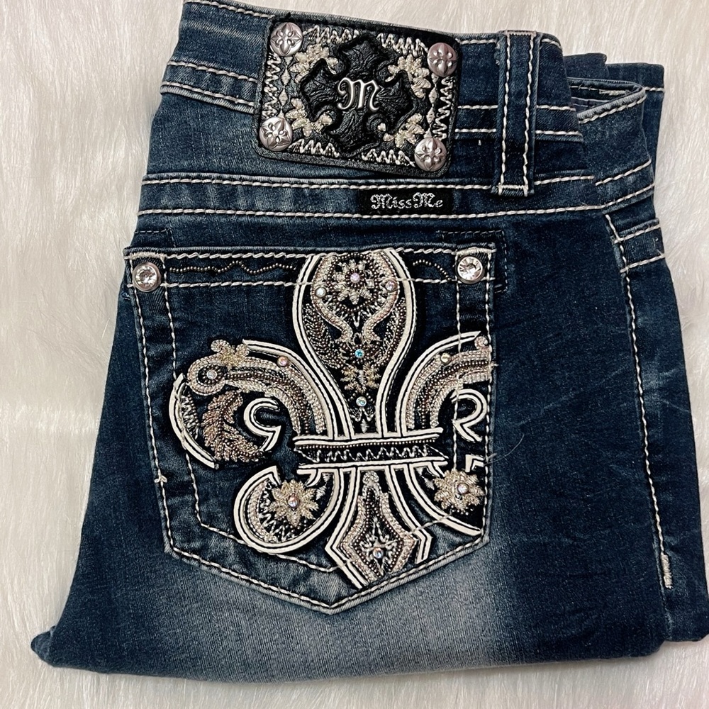 Miss Me jeans bootcut size 28